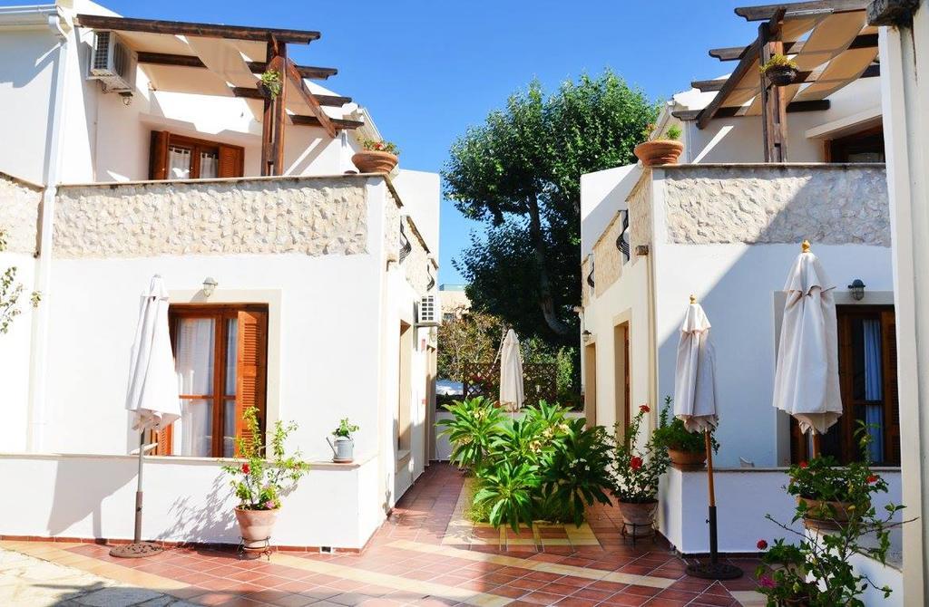 Potoula Apts Като-Даратсо Экстерьер фото